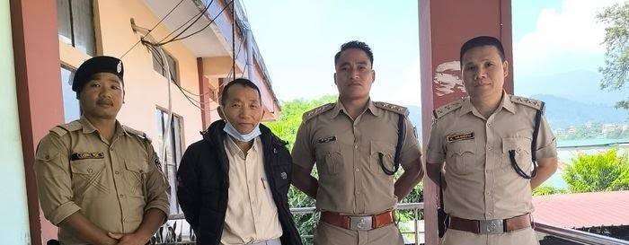 arunachal-police-arrests-absconding-ias-officer-nagaland-post-look-out-notice-issued-against-ias-officer-talo-potom-202510.jpg | फरार IAS अधिकाऱ्याला अटक; | belgaum news | belgavkar बेळगावकर