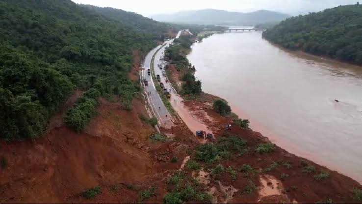 बेळगावसह कारवारला भूस्खलनाची भीती landslide threat | Western Ghats
