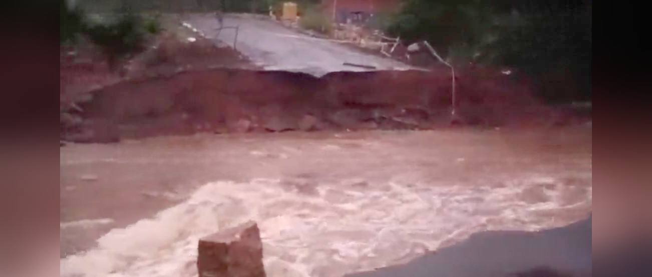 belgaum-news-belgaum-chorla-goa-traffic-close-kusamali-bridge-rain-landslide-road-closed-202506.jpg | बेळगाव—चोर्ला—गोवा वाहतूक बंद | belgaum news | belgavkar बेळगावकर
