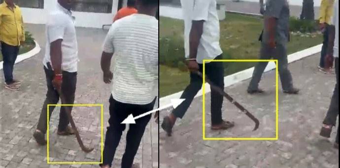 belgaum-news-case-registered-at-hukkeri-police-station-sharp-weapons-vishwaraj-sugar-factory-katti-family-in-bellad-bagewadi-in-hukkeri-election-belgaum-news-vishwaraj-sugar-factory-katti-family-bel-202509.jpg | बेळगाव : हातात धारदार तलवार आणि शस्त्रे घेऊन फिरणाऱ्यांविरुद्ध गुन्हा | belgaum news | belgavkar बेळगावकर