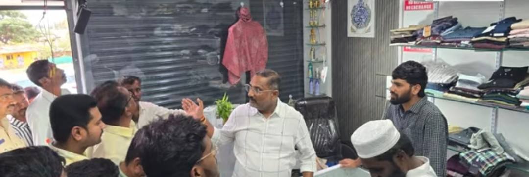 बेळगाव : @बोरगाव; 3 दुकानांत चोरी
