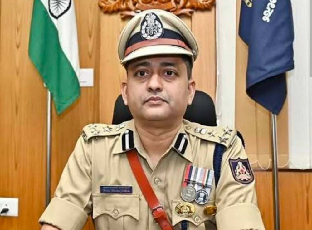 belgaum | बेळगाव : व्यापारी आस्थापनांकडून बेसमेंटमध्ये वाहन पार्किंग बंधनकारक — रस्त्यावर वाहने पार्क केल्यास दंड ₹ बेळगाव : व्यापारी आस्थापनांकडून बेसमेंटमध्ये वाहन पार्किंग बंधनकारक — रस्त्यावर वाहने पार्क केल्यास दंड ₹