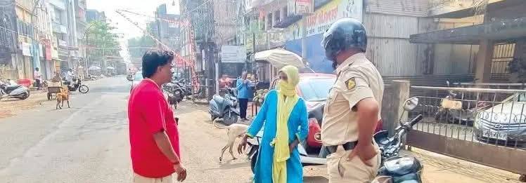 बेळगाव : रस्त्यात कुत्र्यांना खाऊ घातल्यास कारवाई