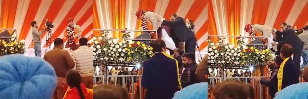 भाजपचा बडा नेता स्टेजवर चढताना धाडकन तोंडावर आपटला | Video व्हायरल