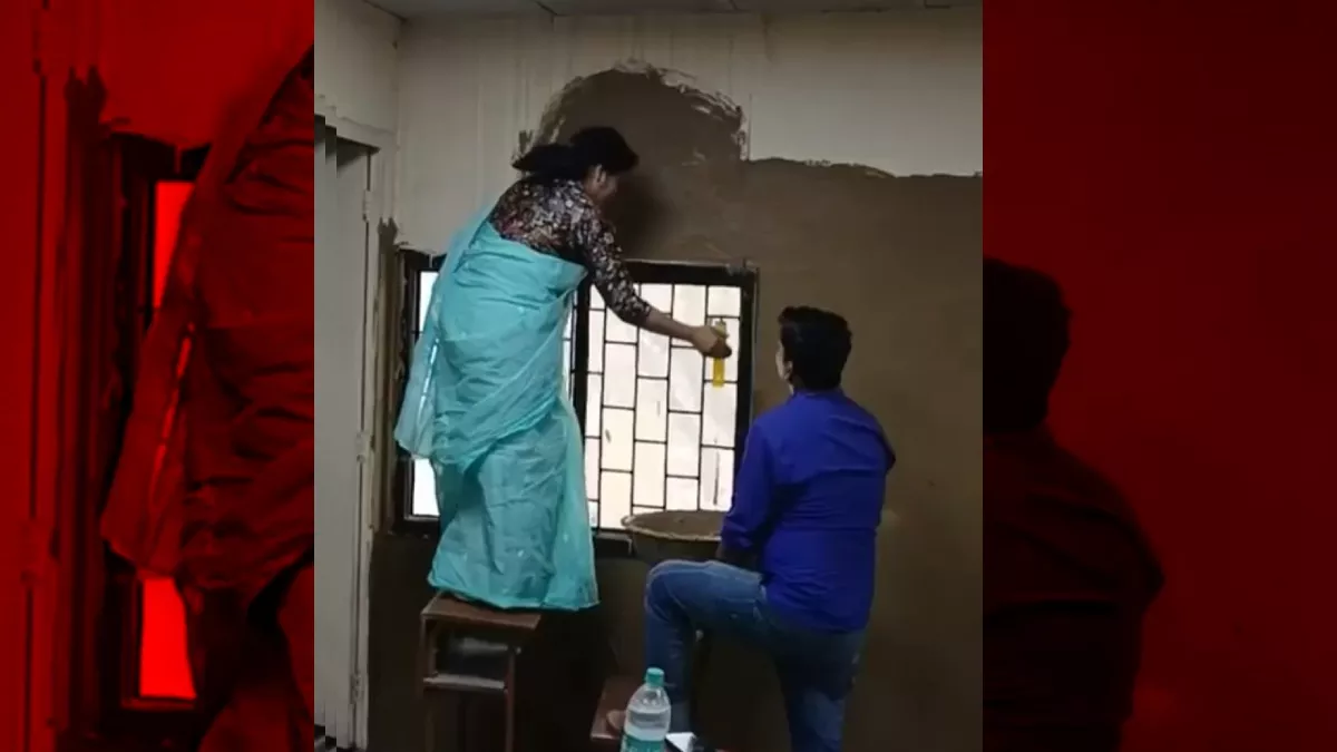 Video : कॉलेजच्या प्राचार्यांनी गायीच्या शेणाने सारवल्या वर्गातील भिंती