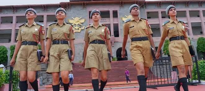 पोरींनी इतिहास घडवला...! #NDA महिलांची पहिली तुकडी