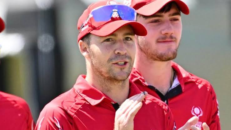 five-wickets-in-five-balls-curtis-camphers-unbelievable-spell-makes-history-watch-curtis-campher-becomes-first-male-cricketer-to-pick-five-wickets-in-five-balls-202507.jpeg | W, W, W, W, W : 5 चेंडूंत 5 विकेट्स | belgaum news | belgavkar बेळगावकर