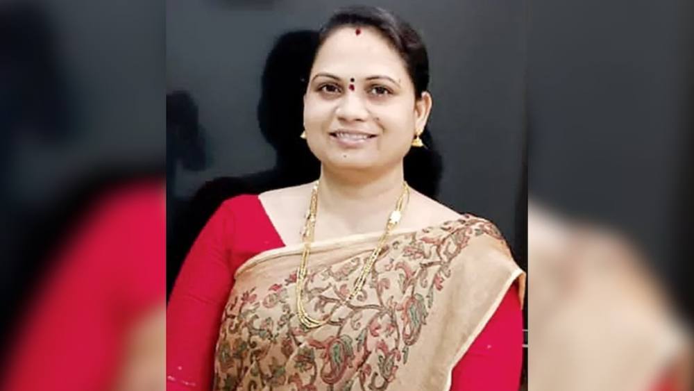 'ती' ओरडत राहिली... पण तो थांबला नाही; डोक्यात क्रिकेटची बॅट हाणली