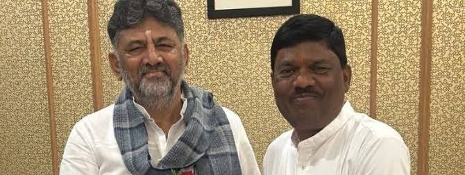 karnataka-vijai-sardesai-met-dk-shivakumar-goa-governmentt-not-taking-matter-seriously-belgaum-news-20251230.jpg | कर्नाटक : एकनिष्ठ की ‌‘एकनाथ‌’? | belgaum news | belgavkar बेळगावकर