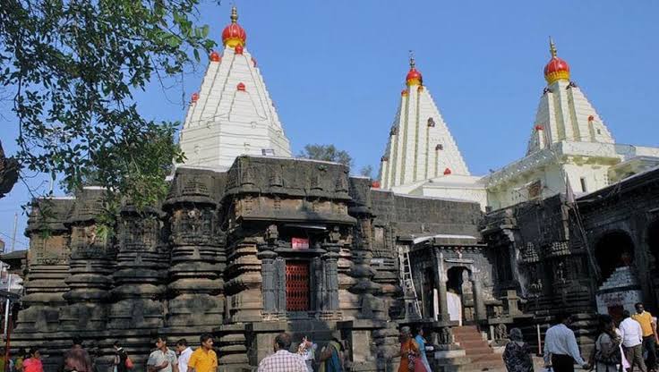kolhapur-ambabai-temple-e-paid-passes-for-darshan-high-court-decision-202209.jpeg | अंबाबाई मंदिर प्रशासनाला धक्का; ई-पेड पासला स्थगिती | belgaum news | belgavkar बेळगावकर