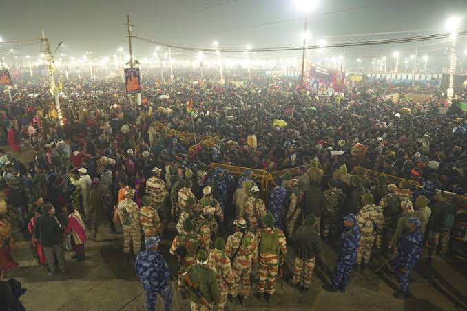 maha-kumbh-stampede-30-dead-60-injured-in-stampede-up-police-202501.jpeg | महाकुंभमेळ्यात चेंगराचेंगरीत 30 भाविकांचा मृत्यू, 60 जखमी #MahaKumbh | belgaum news | belgavkar बेळगावकर maha-kumbh-stampede-30-dead-60-injured-in-stampede-up-police-202501.jpeg | महाकुंभमेळ्यात चेंगराचेंगरीत 30 भाविकांचा मृत्यू, 60 जखमी #MahaKumbh | belgaum news | belgavkar बेळगावकर