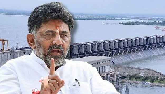 भाजपचा दुपट्टीपणा उघड....! उंचीवर मोदी सरकारही गंभीर?