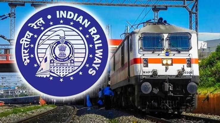 रेल्वे प्रवाशांसाठी आनंदाची बातमी : आता रिझर्वेशन चार्ट तयार होणार रेल्वे सुटण्याच्या 8 तास आधी;