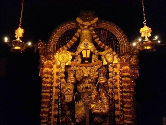 तिरुपती मंदिर : त्या 18 कर्मचाऱ्यांना हटवलं, काय आहे यामागचं कारण?