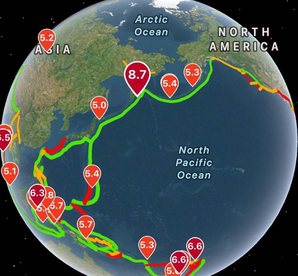 tsunami-alerts-for-us-russia-japan-after-8-quake-off-russian-east-coast-tsunami-hits-russia-japan-after-strongest-earthquake-since-2011-in-pacific-202507.jpg | Video : महाशक्तीशाली भूकंप; भूकंप इतका खतरनाक होता की घरं पडताहेत, कार आणि माणसं #अलर्ट | belgaum news | belgavkar बेळगावकर