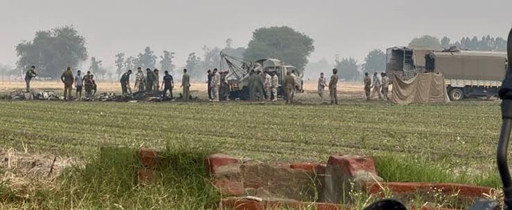 भटिंडा हवाई दलाजवळ असलेल्या गावात विमान कोसळून एकाचा मृत्यू, 9 जण जखमी Watch Video