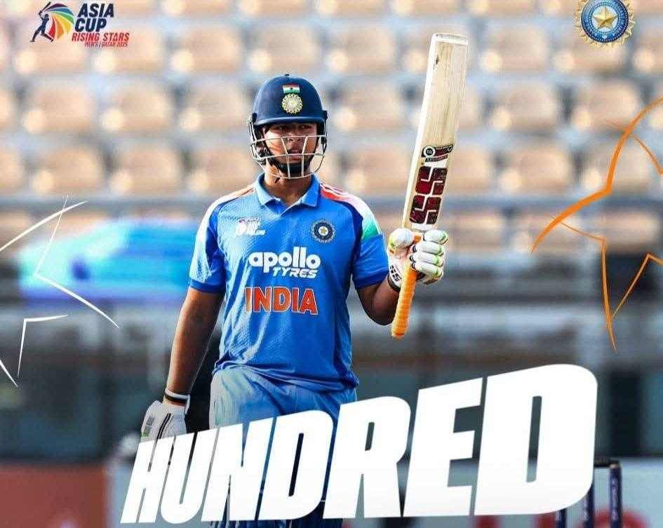 32 चेंडूत ठोकलं शतक