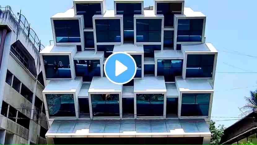 Viral Video : पुण्यातील पडती इमारत पाहिली का? व्हिडीओ होतोय व्हायरल