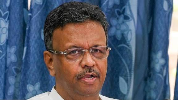 belgaum | ...तर त्यांचे पाय तोडेन — मंत्री Video; भाजपा आणि निवडणूक आयोगाला इशारा ...तर त्यांचे पाय तोडेन — मंत्री Video; भाजपा आणि निवडणूक आयोगाला इशारा