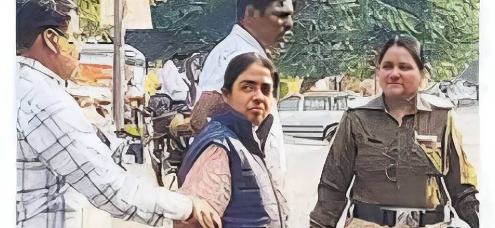 अफगाणी बॉयफ्रेंड, बड्या नेत्यांसोबत फोटो; महिलेचं पाक कनेक्शन